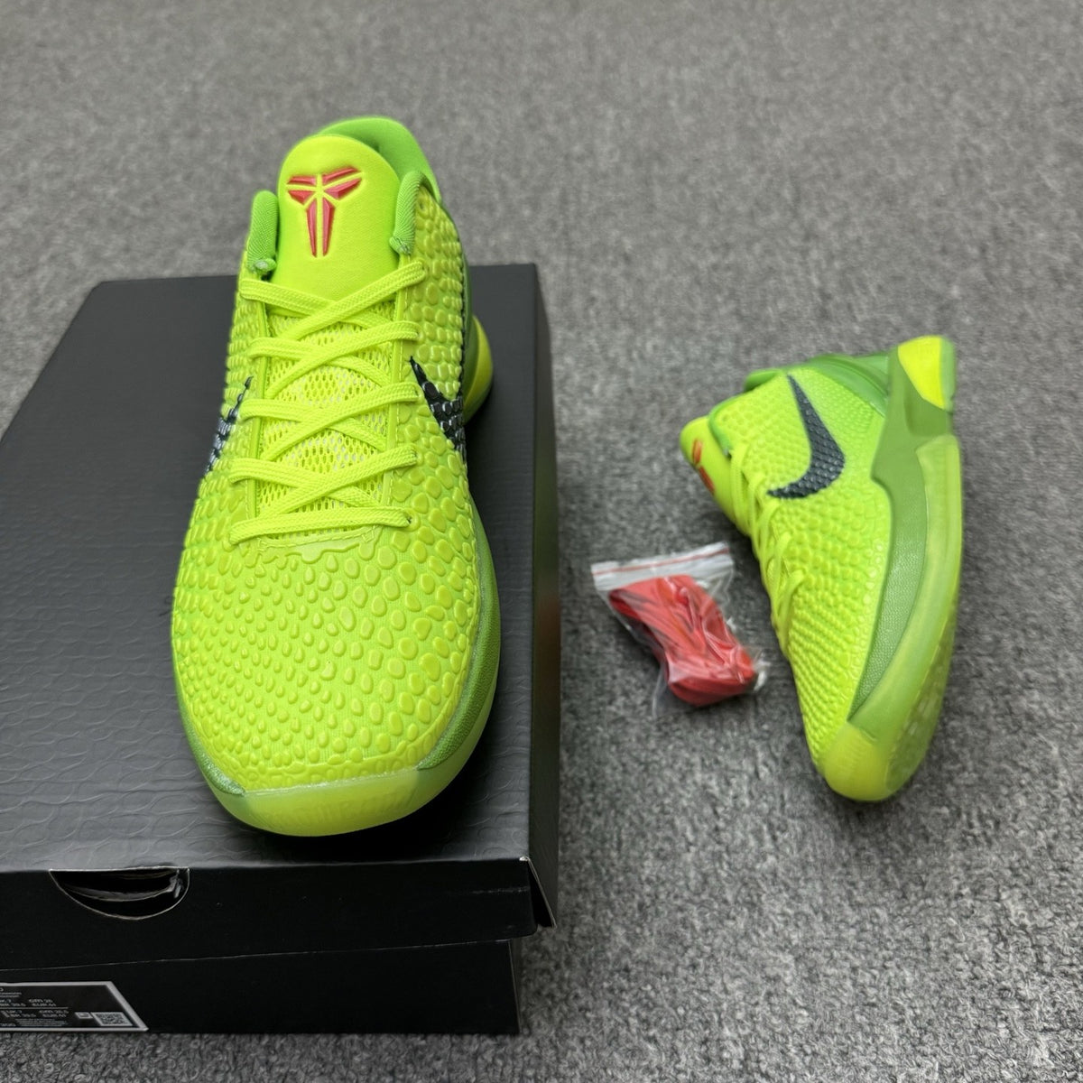 CW2190-300 NK Zoom Kobe 6 Protro Low Grinch 2020 Reverse Men's Size 4-14