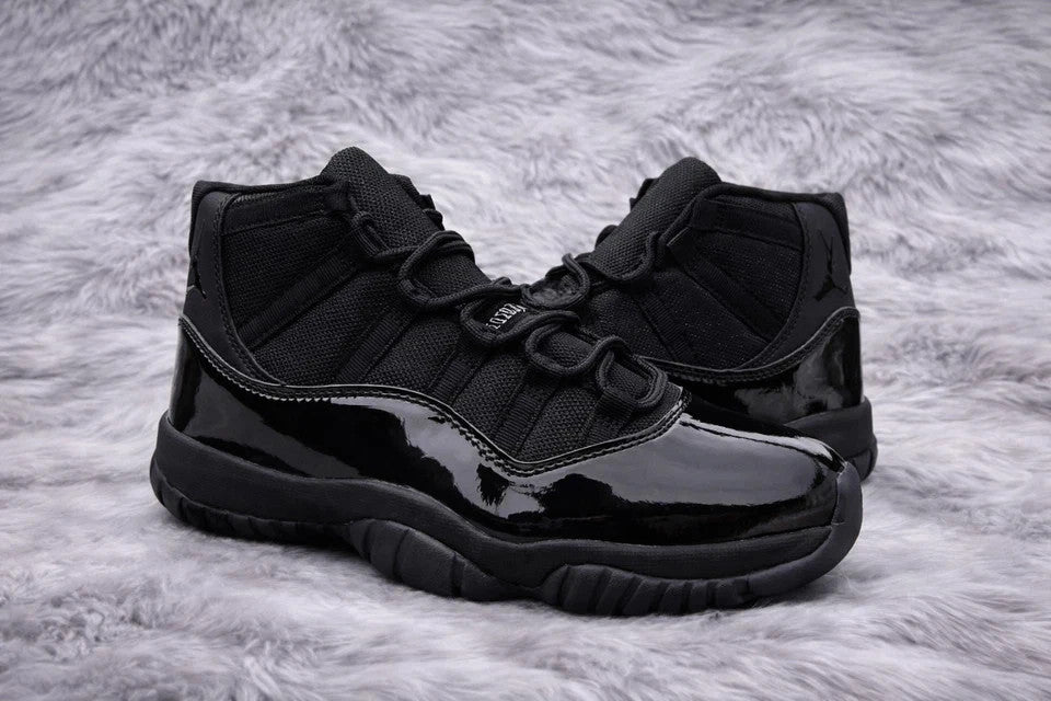MEN Jordan 11 'Black Cat' Size US 5-16